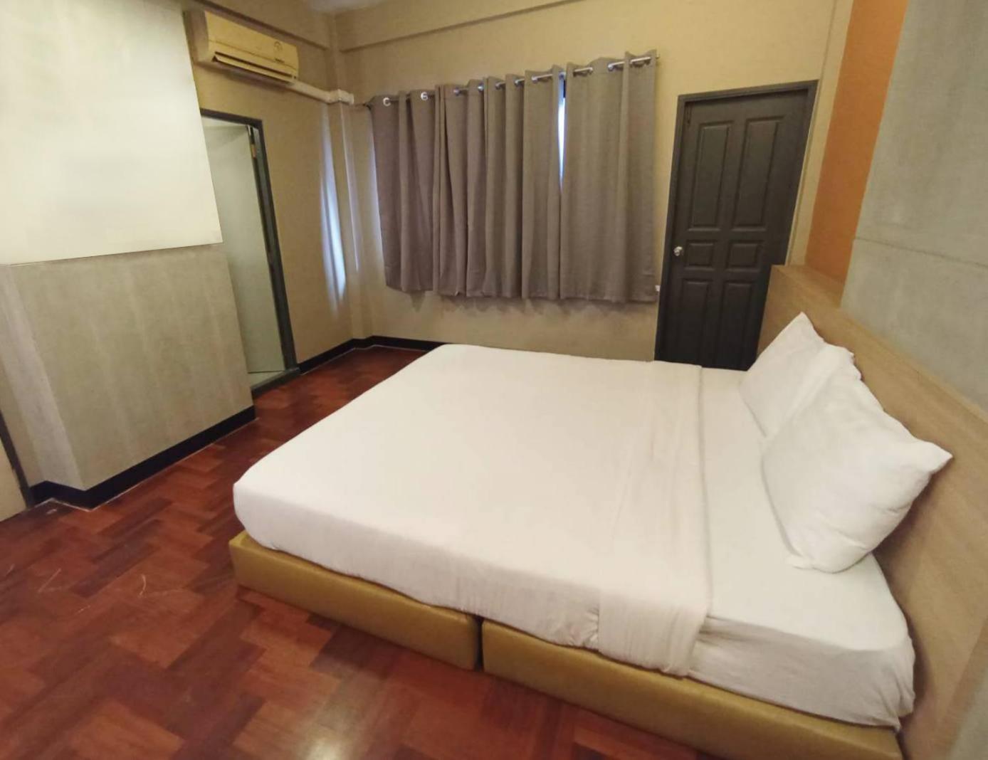 Go Inn Silom Road -Bts Saint Louis Bangkok Dış mekan fotoğraf